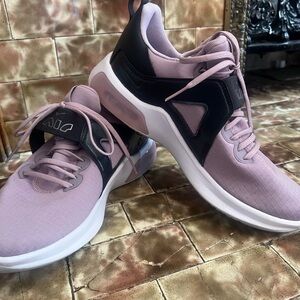 Nike Air Max Bella TR5 in Plum Fog size 8.5